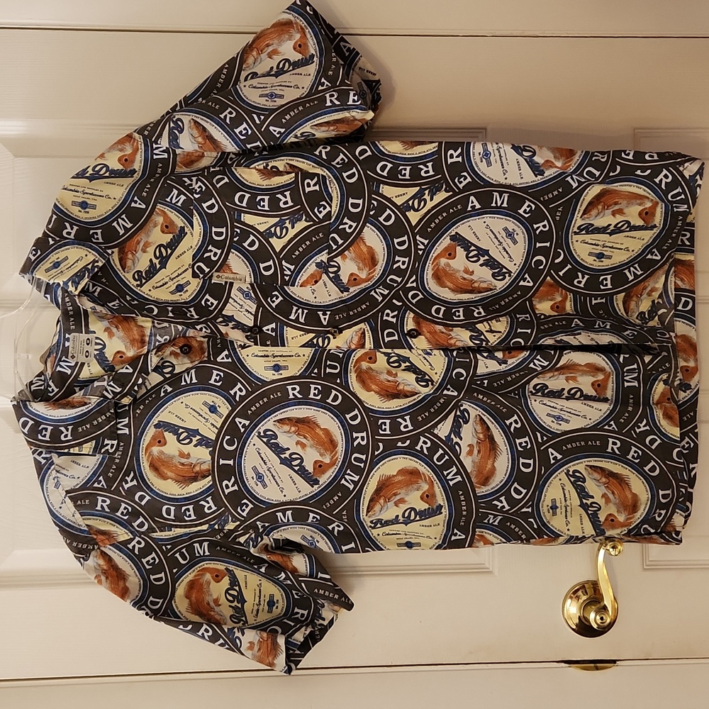 Columbia River Lodge Men's Graphic Short Sleeve Shirt NWOT Size M